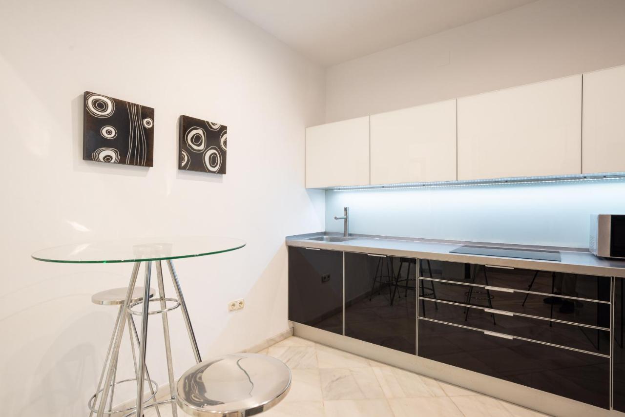 Urbe10 Cister 1 Bedroom Apartment Малага Экстерьер фото